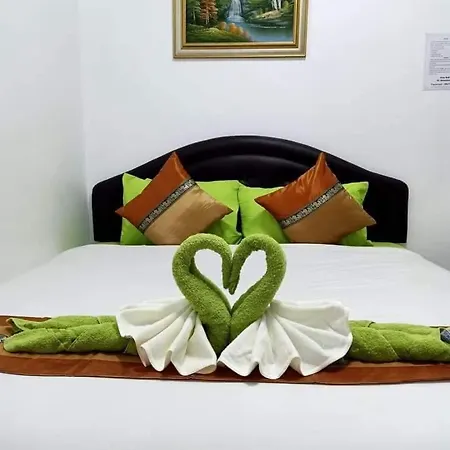 Greenhouse Homestay Betong Exterior photo